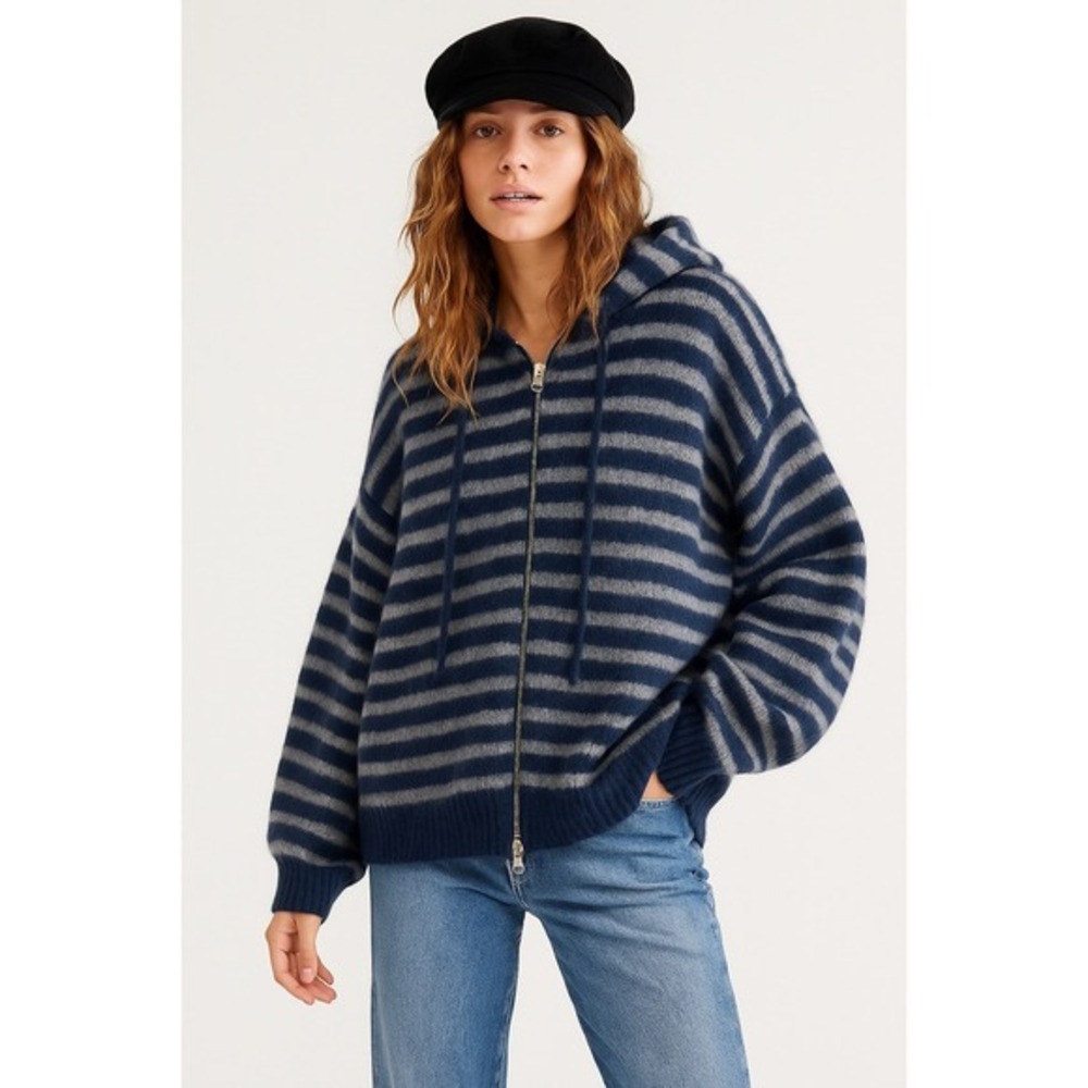 WEEKEND SEOUL Unisex Striped Fuzzy Knit Full Zip‎ Hoodie Oversized